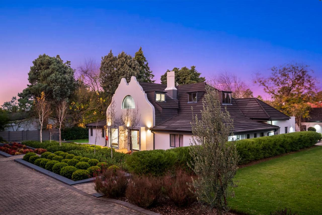 30 On Whites Guesthouse Bloemfontein Eksteriør bilde