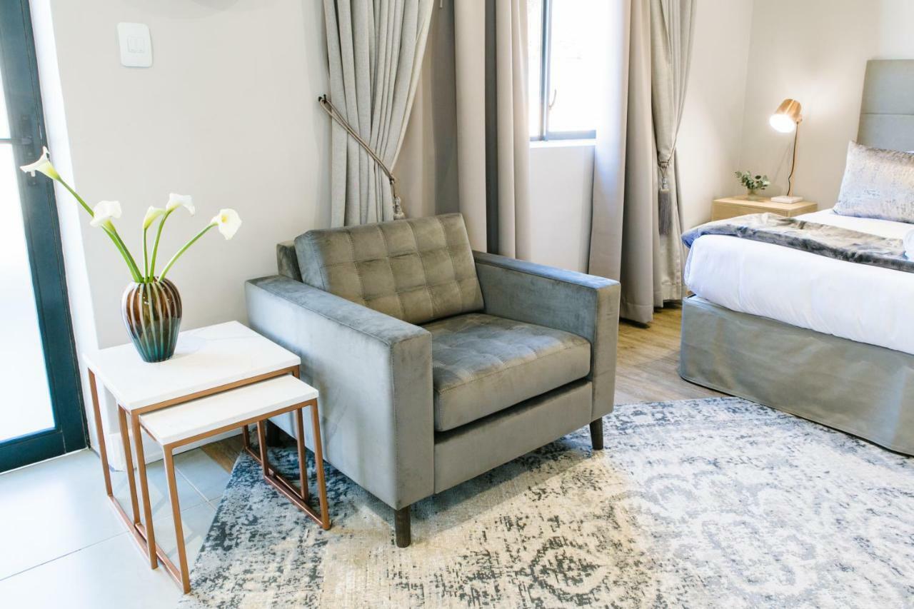 30 On Whites Guesthouse Bloemfontein Eksteriør bilde