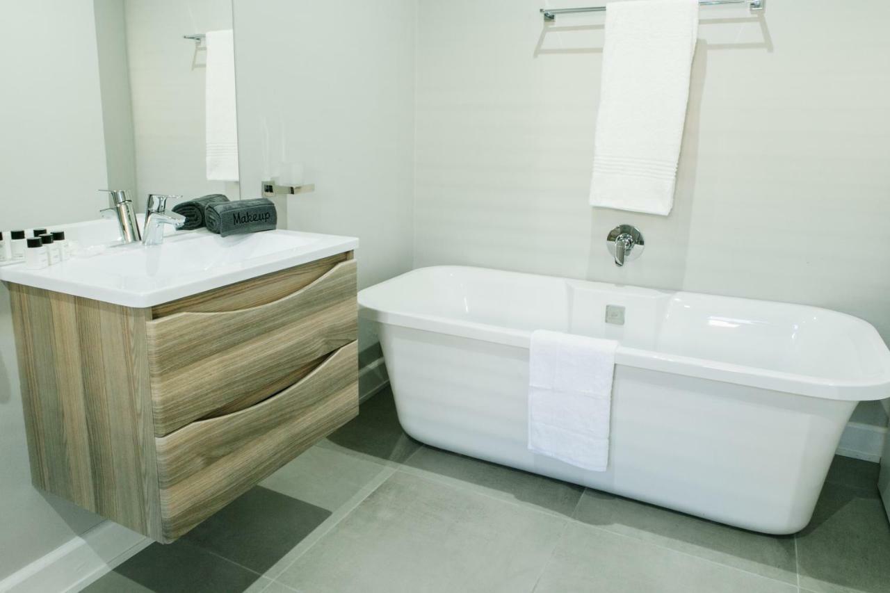 30 On Whites Guesthouse Bloemfontein Eksteriør bilde